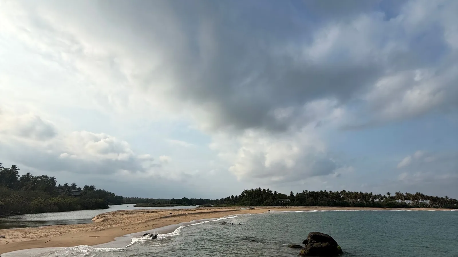 Custom Sri Lanka Family Route package